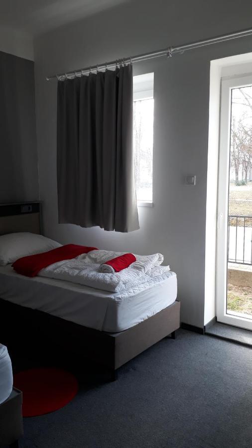 No Stress Panzio-Pizzeria-Sporttabor Bed & Breakfast Harkany Luaran gambar